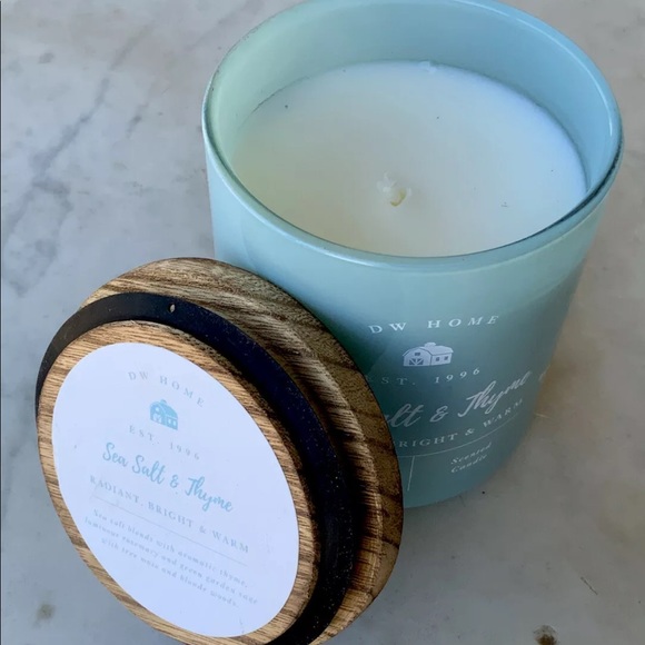 DW HOME CANDLE SEA SALT THYME RICHLY SCENTED - Picture 2 of 4